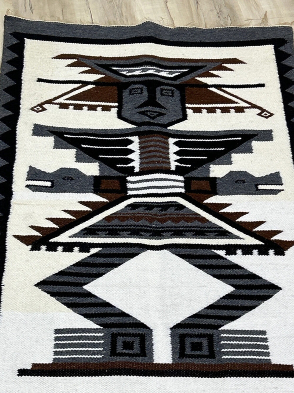 Vintage hand woven Ecuadorian wool area rug - Picture 4 of 5